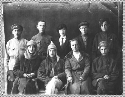 Прикрепленное изображение: Подпольщики Симферополь 1921.jpg